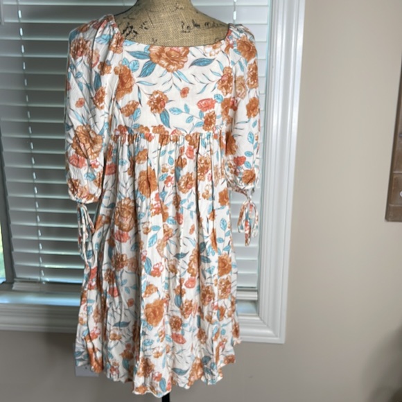 Floral Mini Dress - Picture 4 of 6